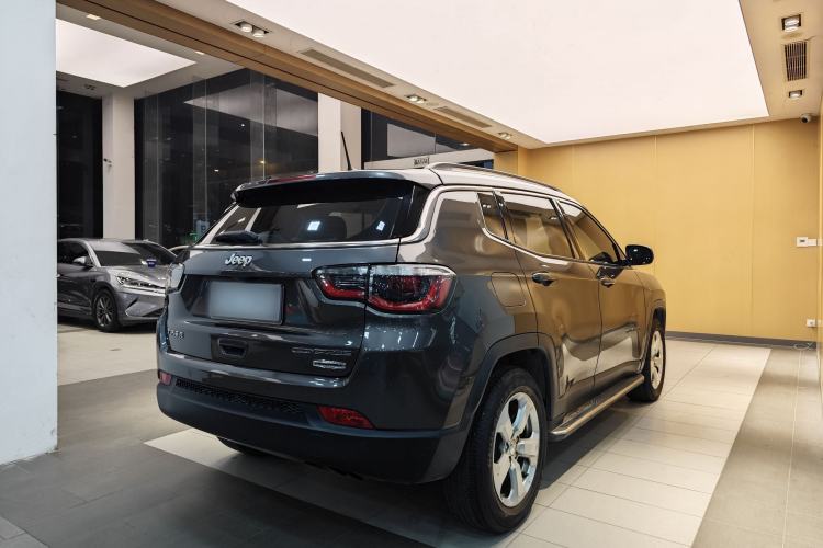 Used Jeep Compass 2017 200T Automatic Family Edition
