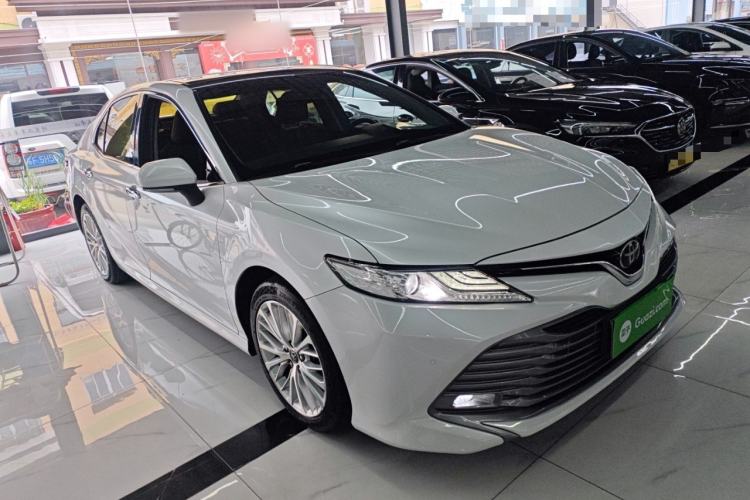 Used Toyota Camry 2018 2.5G Luxury Edition Front Right 45 Deg