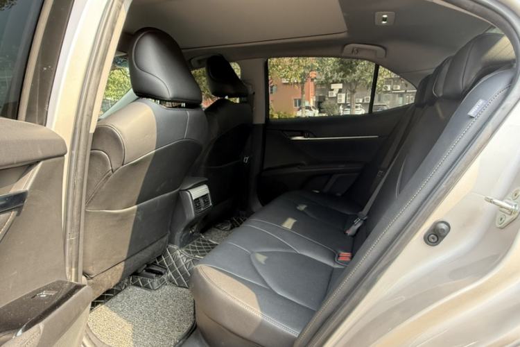 Used Toyota Camry 2019 Dual-Engine 2.5 HG Luxury Edition China VI Standard