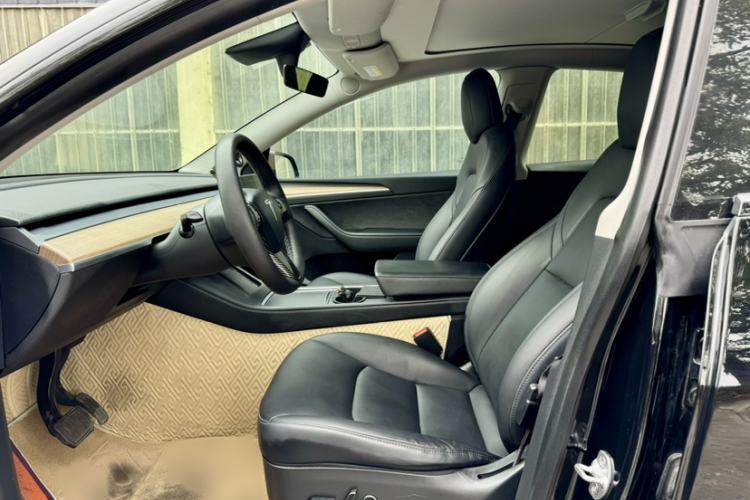 Used Tesla Model Y 2021 Standard Range Rear-Wheel Drive Version
