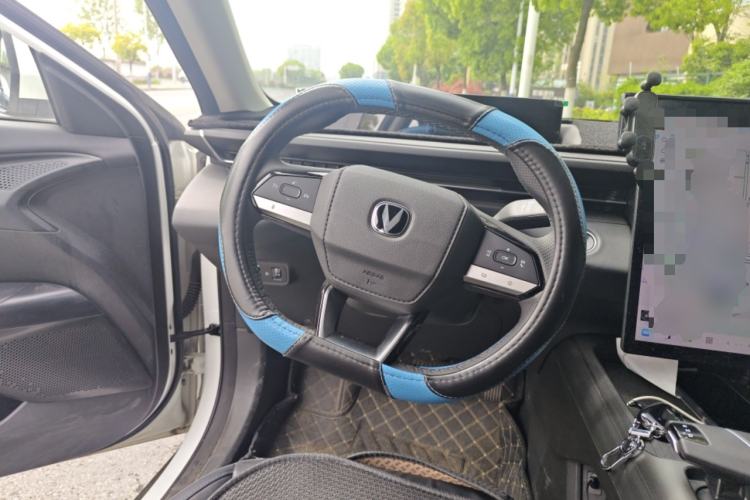 Used CHANGAN Eado 2024 1.5T GDI Automatic Prestige Edition Steering Wheel