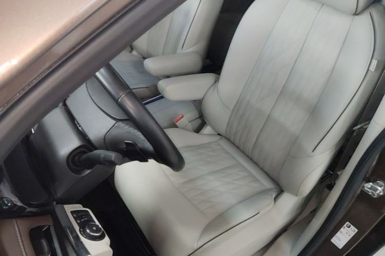 Used Buick GL8 2021 Land Cruiser Executive Class 652T Luxury Model
