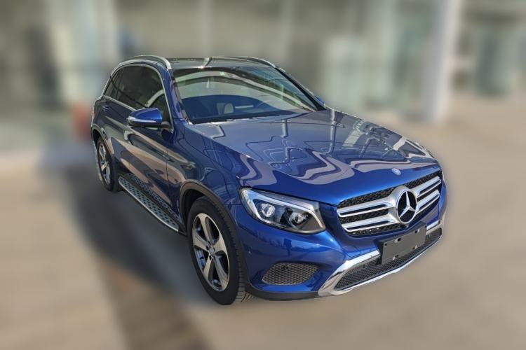 Used Mercedes-Benz GLC 2016 GLC 300 4MATIC Dynamic Model Front Right 45 Deg
