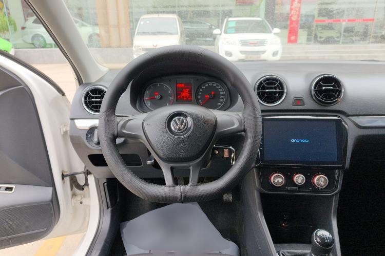 Used Volkswagen Jetta 2017 1.5L Manual Fashion Edition