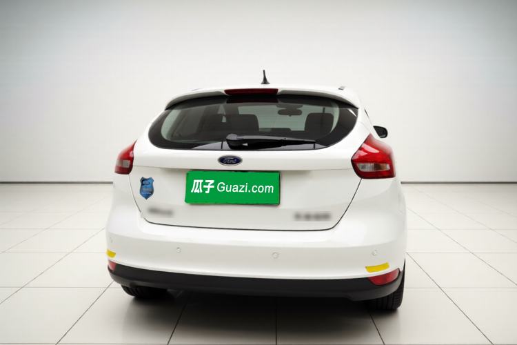 Used Ford Focus 2015 Hatchback 1.6L Automatic Comfort Model Exterior 4