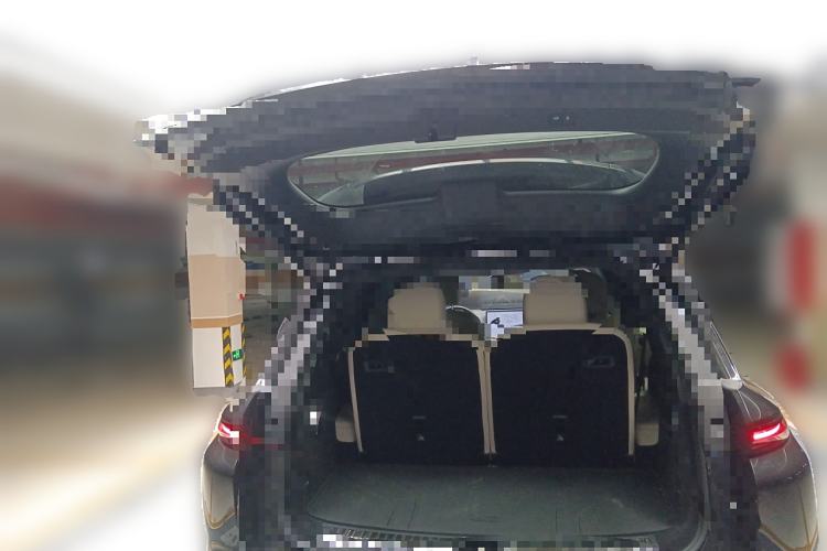 Used Li Auto L8 2023 Air model
