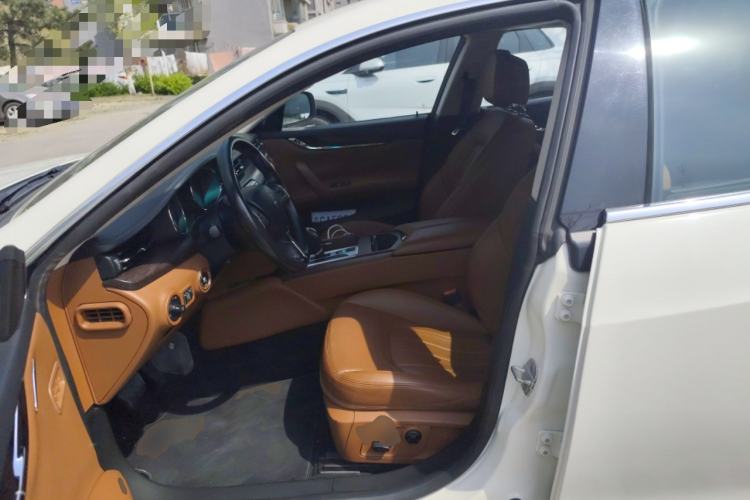 Used Maserati President 2013 3.0T Standard Model Left Front Seat