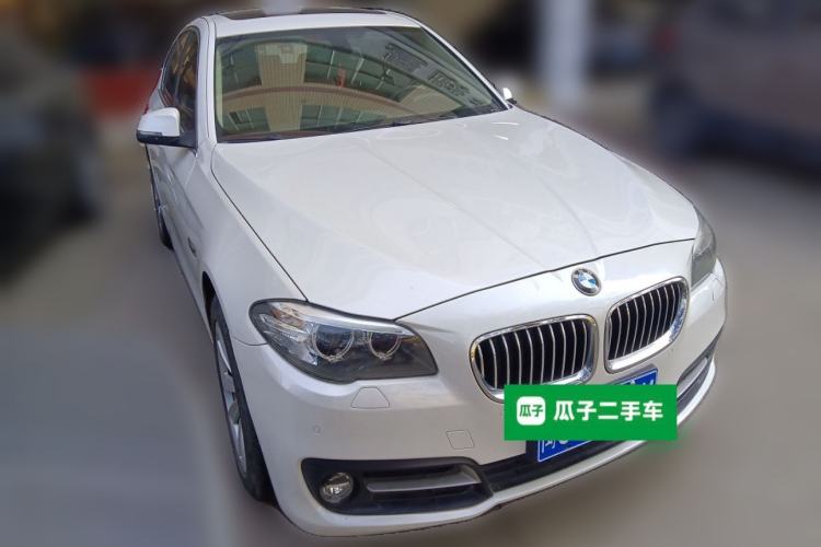 Used BMW 5 Series 2014 520i Elegant Edition Front Right 45 Deg