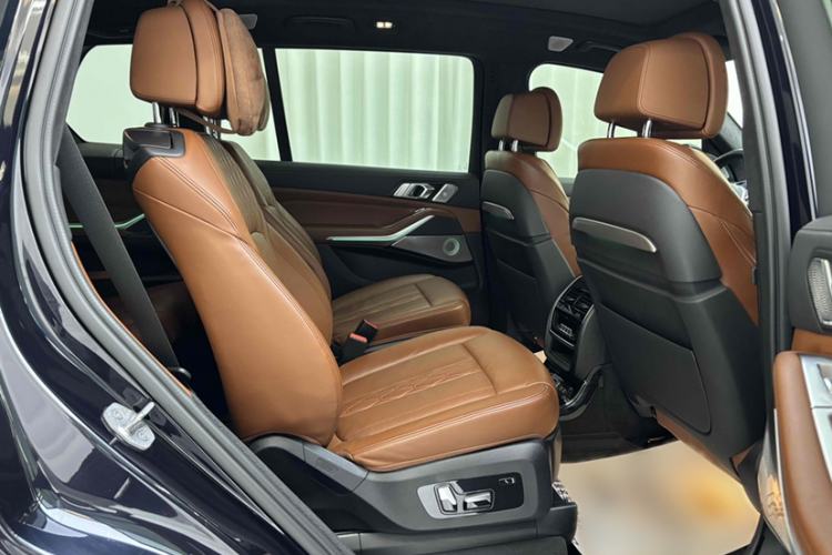 Used BMW X7 2020 xDrive40i Luxury M Sport Package