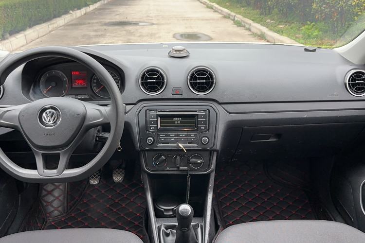 Used Volkswagen Jetta 2017 1.5L Manual Fashion Edition