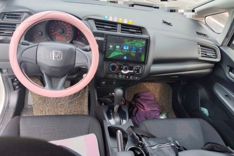 Used Honda Fit 2018 1.5L CVT Comfort Version Center Console