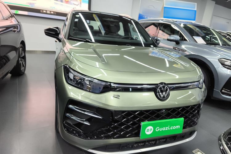 Used Volkswagen Tayron 2025 Tiguan L 380TSI 4Motion Luxury Front