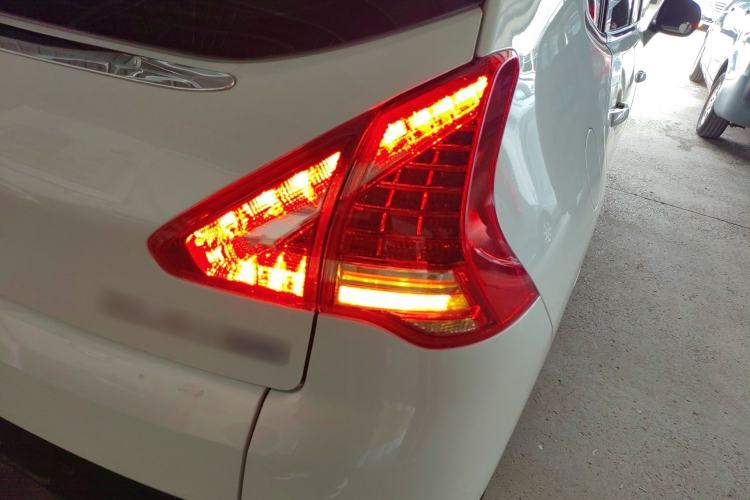 Used Peugeot 3008 2015 1.6THP Automatic Classic Edition Exterior 3