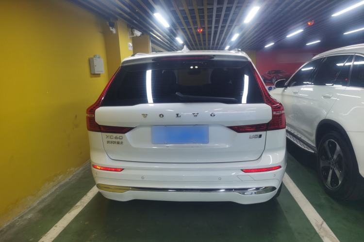 Used Volvo XC60 2022 B5 4x4 Smart Luxury Edition