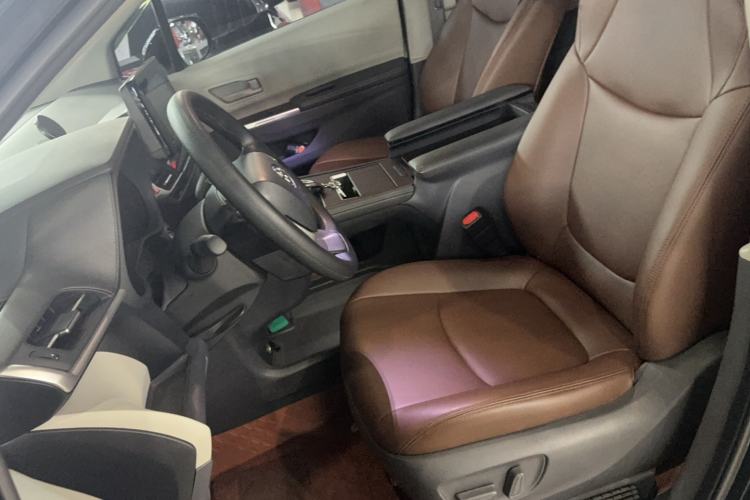 Used Toyota SIENNA 2023 2.5L Hybrid Comfort Edition Left Front Seat