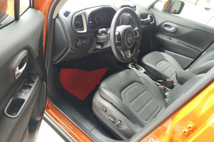 Used Jeep Renegade 2019 220T Automatic Leading Edition Driver Seat