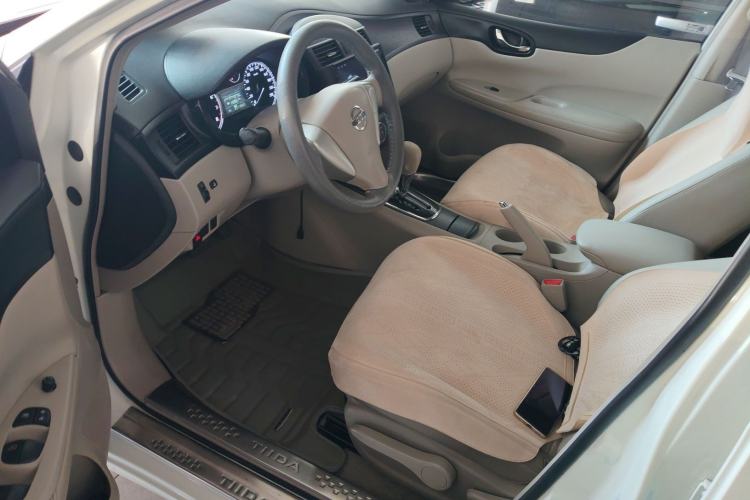 Used Nissan Tiida 2011 1.6L CVT Smart Version