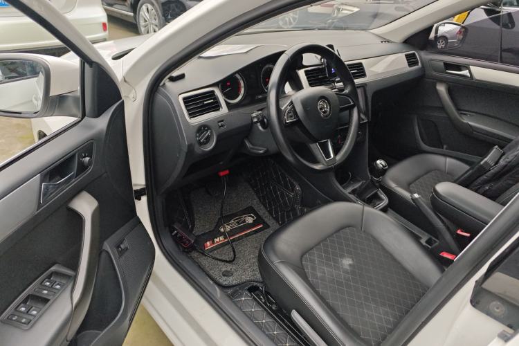 Used Skoda Rapid 2018 1.4L Manual Comfort Edition Driver Seat