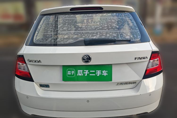 Used Skoda Fabia 2016 1.4L Automatic Car Enjoy Edition
