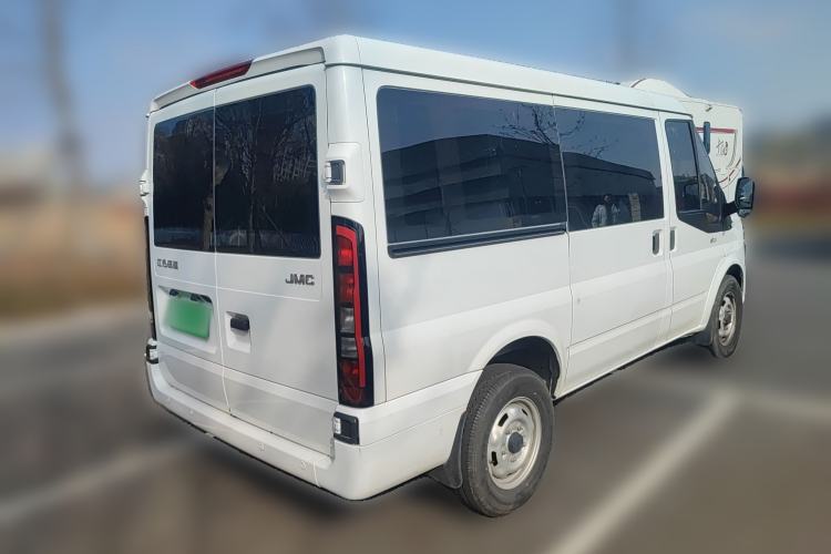 Used JMC Fushun 2023 2.0T Manual Short-Wheelbase Low-Roof Commercial Multi-Purpose Passenger Vehicle 6 Seats with Dual-Opening Tailgate
