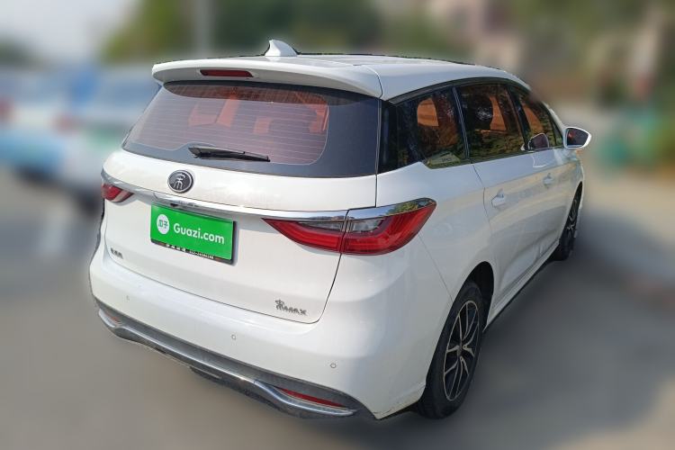 Used BYD Song MAX 2017 1.5T Manual Smart Connect Luxury 7-Seater
