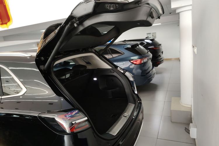 Used Hongqi HS5 2025 2.0T Two-Wheel Drive 600 000-Vehicle Commemorative Edition