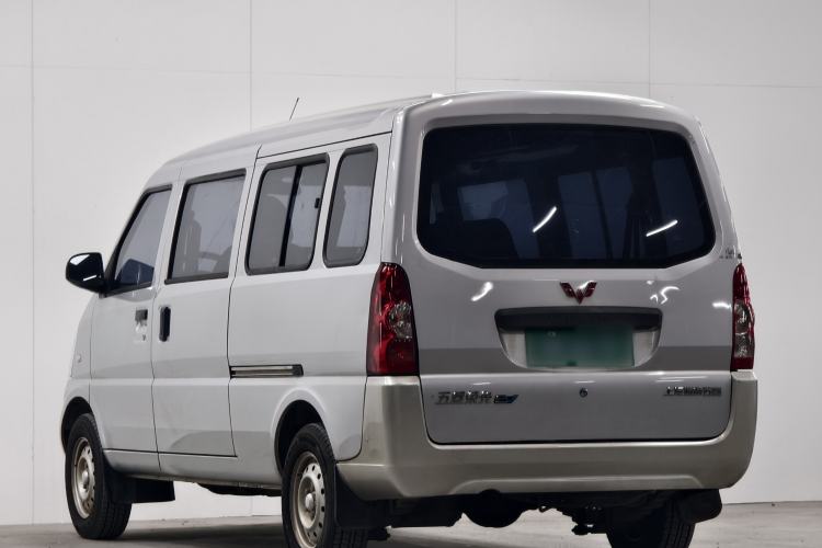 Used Wuling Rongguang EV 2020 Basic Version 7-Seater 300 km
