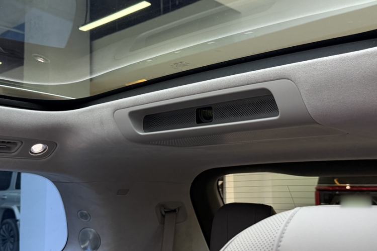 Used Hima AITO M9 2025 Extended-Range Ultra Version 52 kWh 6-Seater Interior 9