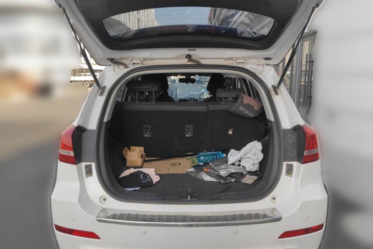 Used Haval H2 2017 Red-Label 1.5T Manual Two-Wheel Drive Comfort Model Trunk