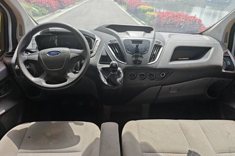 Used Ford Transit 2017 2.0T Diesel Multi-Purpose Commercial Vehicle Short Wheelbase Low Roof China V Standard