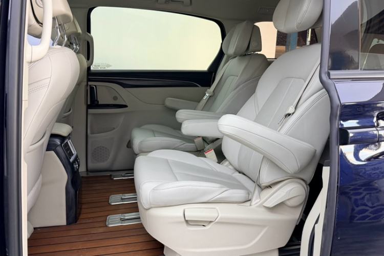 Used Buick GL8 2023 ES Lu Zun Comfort Model
