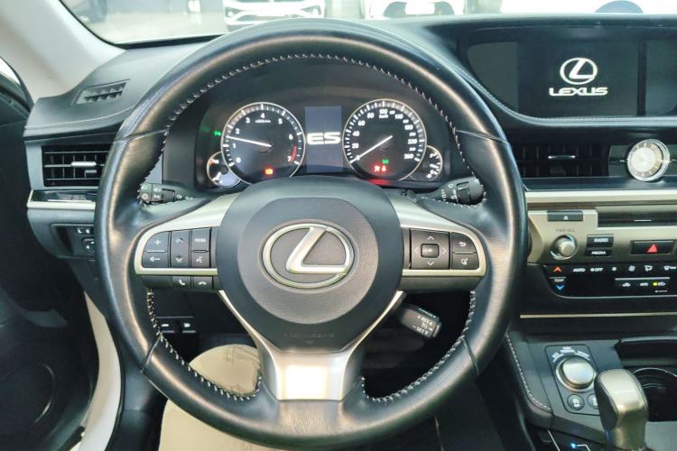 Used Lexus ES 2016 200 Midnight Special Limited Edition