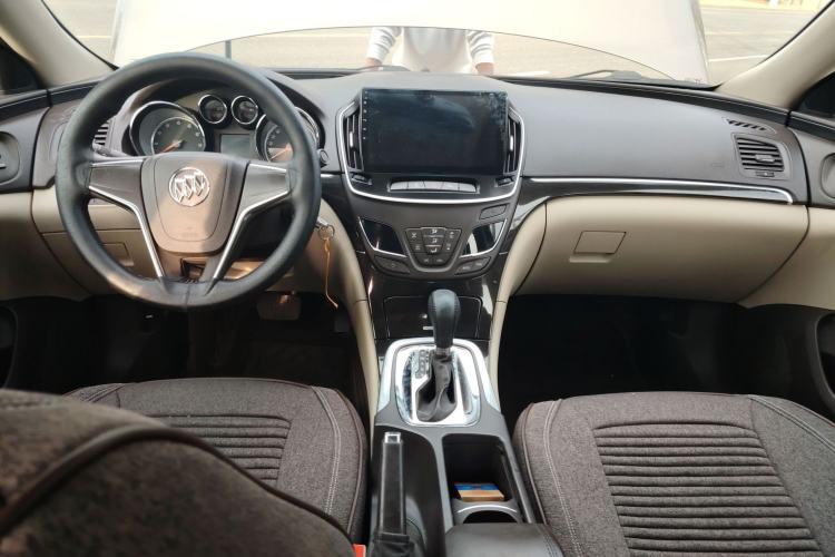 Used Buick Regal 2015 2.0L Leading Fashion Edition