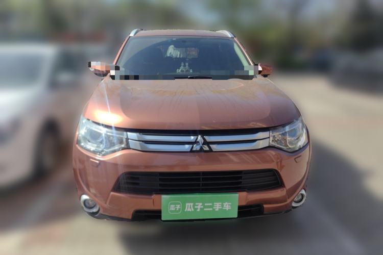 Used Mitsubishi Outlander 2014 2.4L 4x4 Deluxe Value Edition 5 Seats
