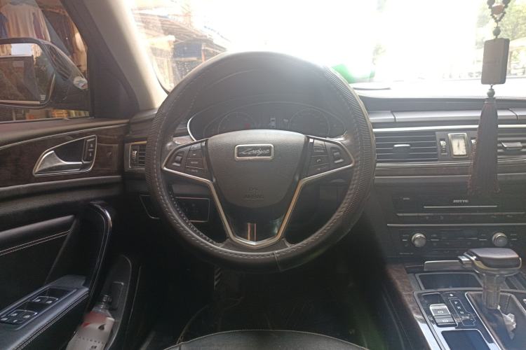 Used Zotye Z700 2018 Z700H 1.8T DCT Luxury Edition
