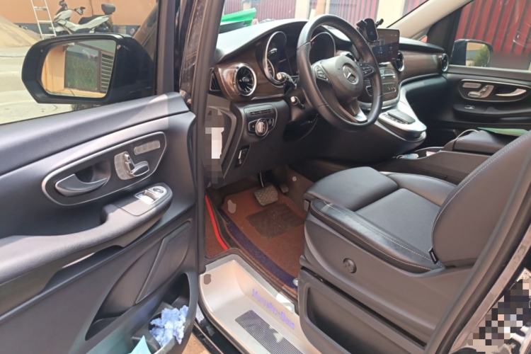 Used Mercedes-Benz V-Class 2022 V 260 Avantgarde Edition