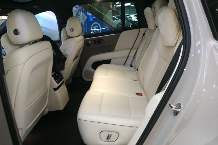 Used Li Auto i6 2025 Model Four-Wheel-Drive Standard Type Left Rear Seat