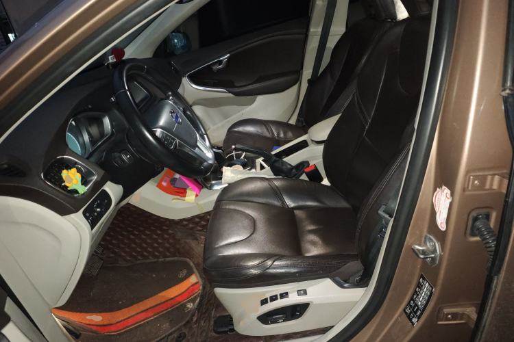 Used Volvo V40 2016 T3 Zhiyi Edition Left Front Seat