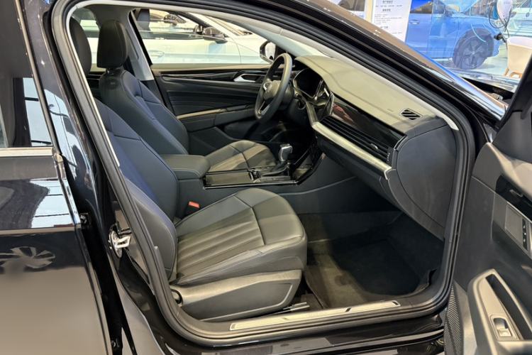 Used Volkswagen Passat New Energy 2025 430 PHEV Hybrid Business Edition