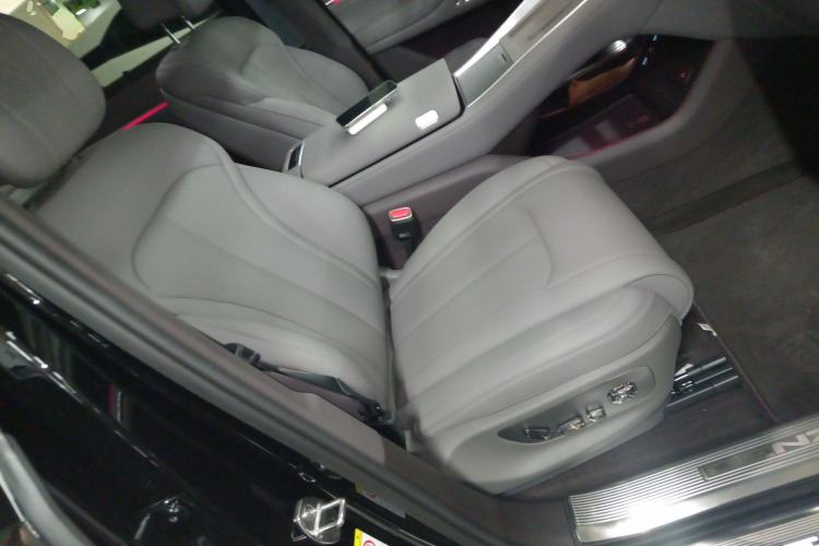 Used Denza N9 2025 Prestige Version