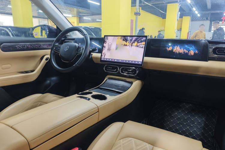 Used Formula Leopard Leopard 5 2023 Navigator Edition
