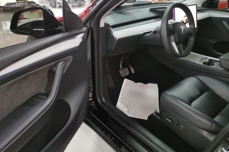 Used Tesla Model Y 2023 Rear-Wheel-Drive Version Driver Seat