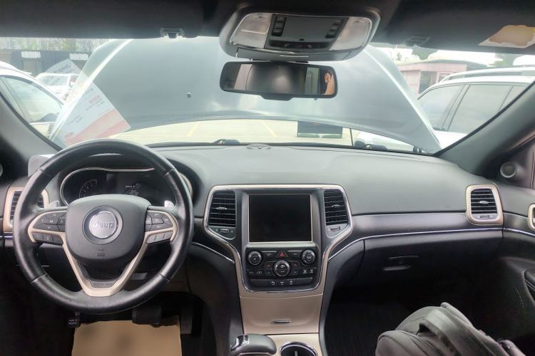 Used Jeep Grand Cherokee 2015 3.0L Elite Navigation Edition Center Console