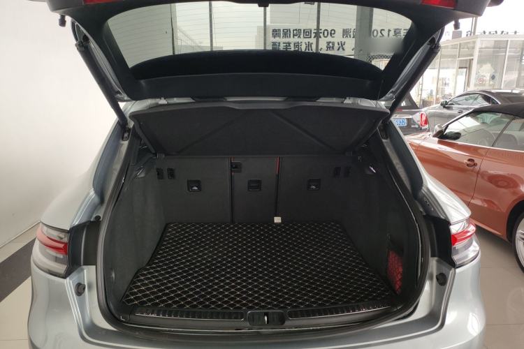 Used Porsche Macan 2022 Macan 2.0T Trunk
