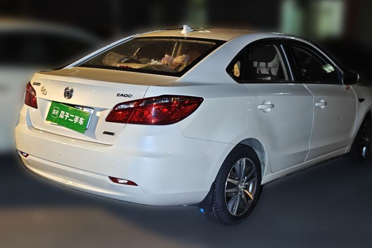 Used CHANGAN Eado 2015 1.6L Manual Luxury Model China IV Standard