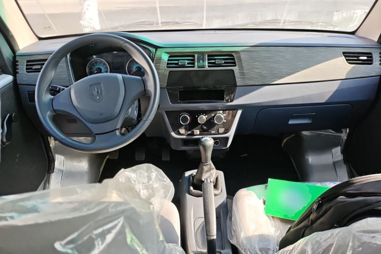 Used Jinbei Hiace X30 2024 1.5L Champion Edition Passenger Vehicle 5/6/7 Seats