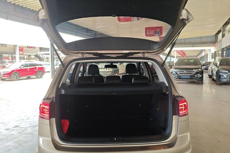 Used Volkswagen Golf Sportsvan 2018 230TSI Automatic Trend Edition Trunk