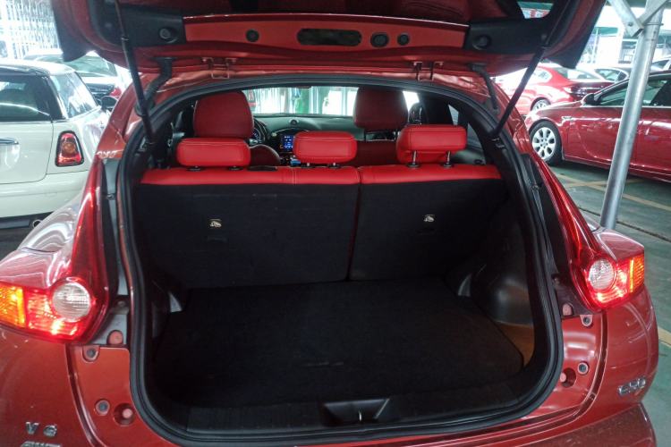 Used Infiniti ESQ 2014 1.6L Spontaneous Edition