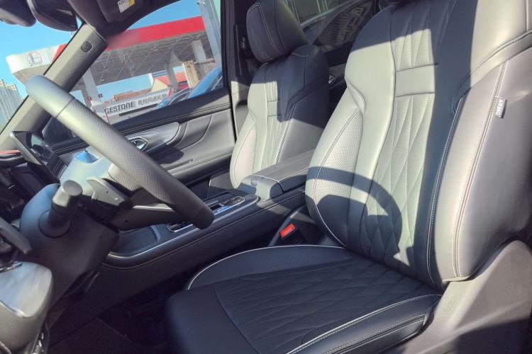 Used GAC Trumpchi GS8 2022 Linghang Series 2.0 TGDI Two-Wheel-Drive Luxury Smart Connectivity Version (7 Seats) Left Front Seat