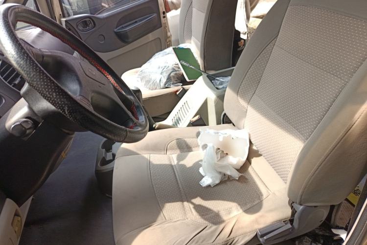 Used FORTHING Lingzhi 2015 V3 1.6L 7-Seater Standard Model Left Front Seat